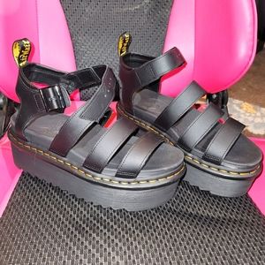 Dr. Martens size 8 black platform sandal